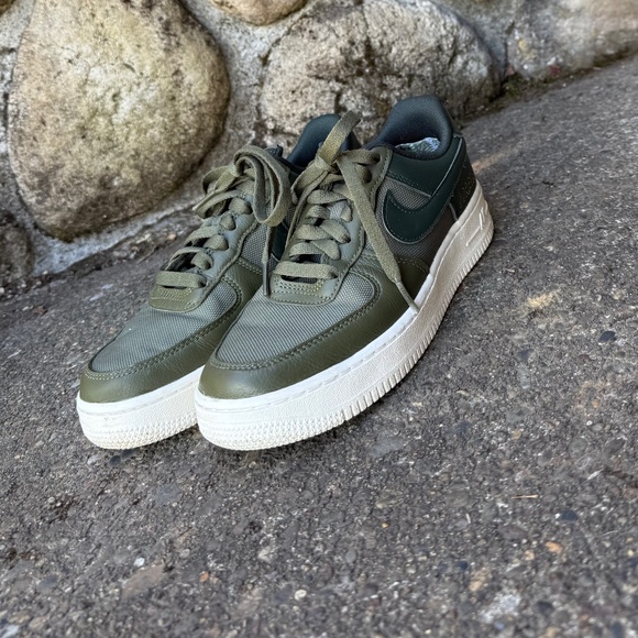 Nike Air Force 1 Low Gore-Tex – Olive Green | Men’s Size 5 / Women’s 6.5 - Picture 1 of 5